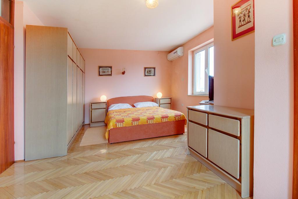 Apartment Mario Mali Losinj Room photo